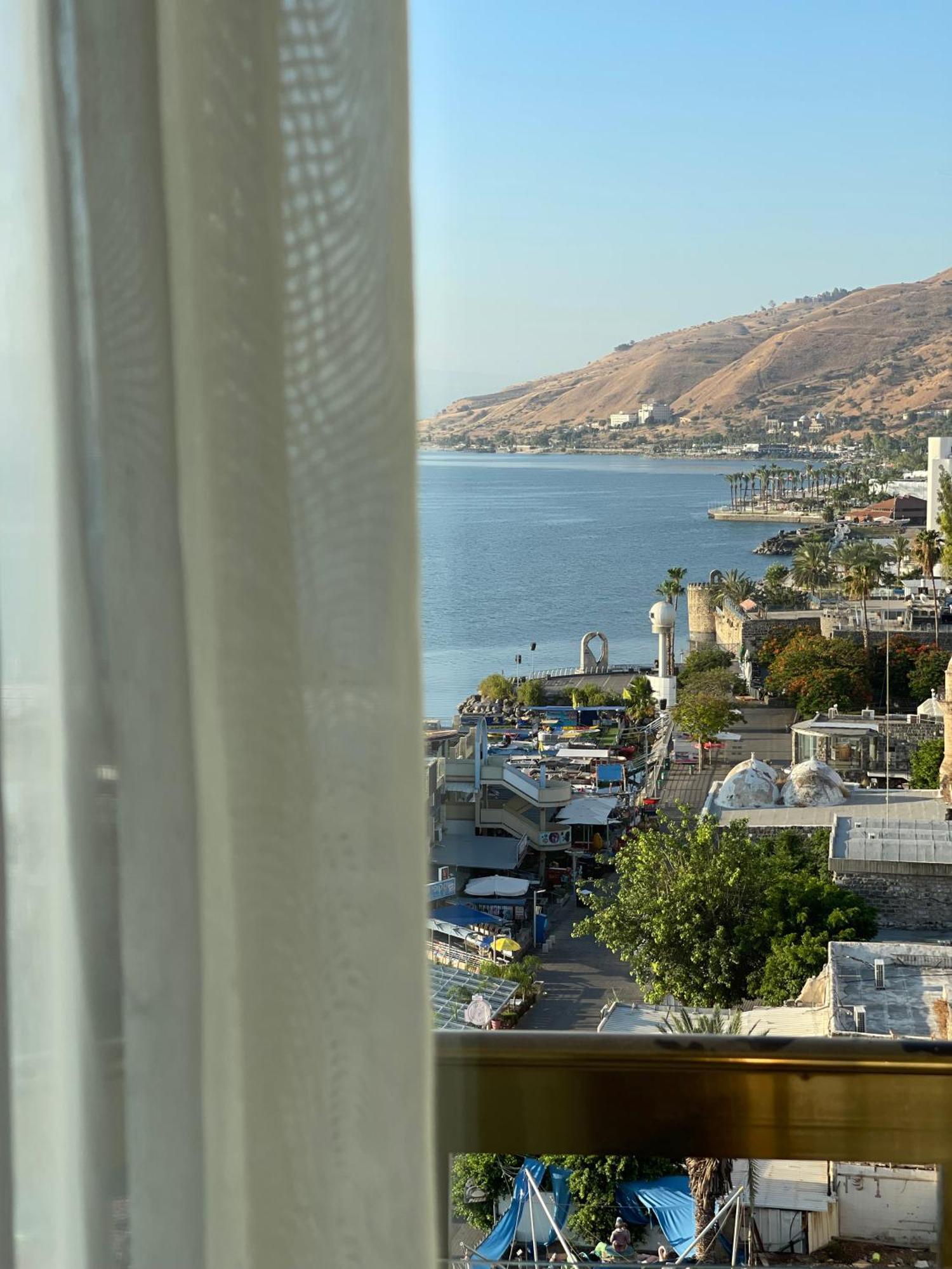 Premier Room with Lake View
